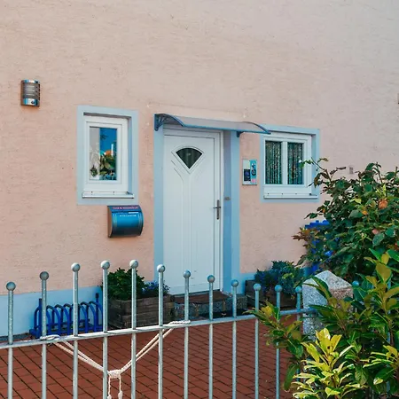 Gadd # 003 Glück An Der Donau # Premium Living 24#7 Check In *