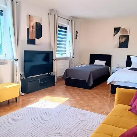 Gadd # 003 Glück An Der Donau # Premium Living 24#7 Check In *