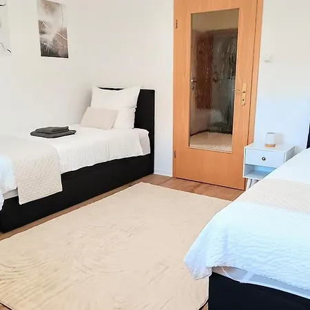 Gadd # 003 Glück An Der Donau # Premium Living 24#7 Check In * Straubing