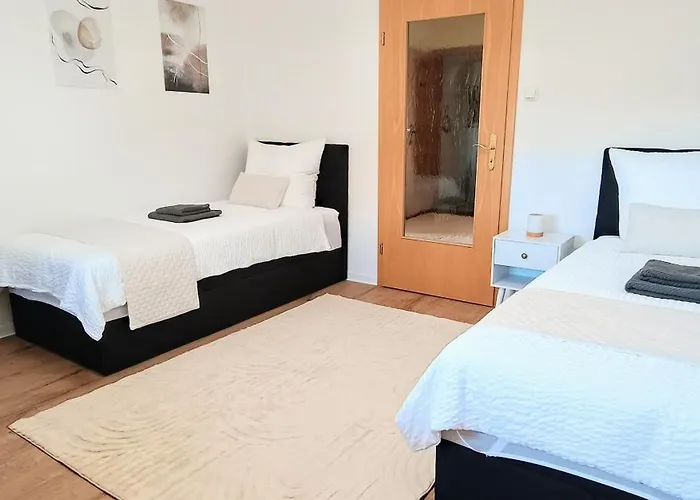 Gadd # 003 Glueck An Der Donau # Premium Living 24#7 Check In * Στράουμπινγκ